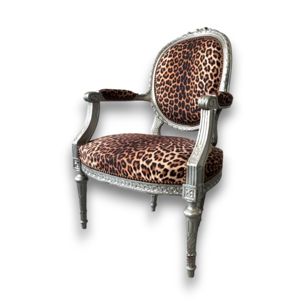 Fauteuil style Louis XVI 'Leopard'